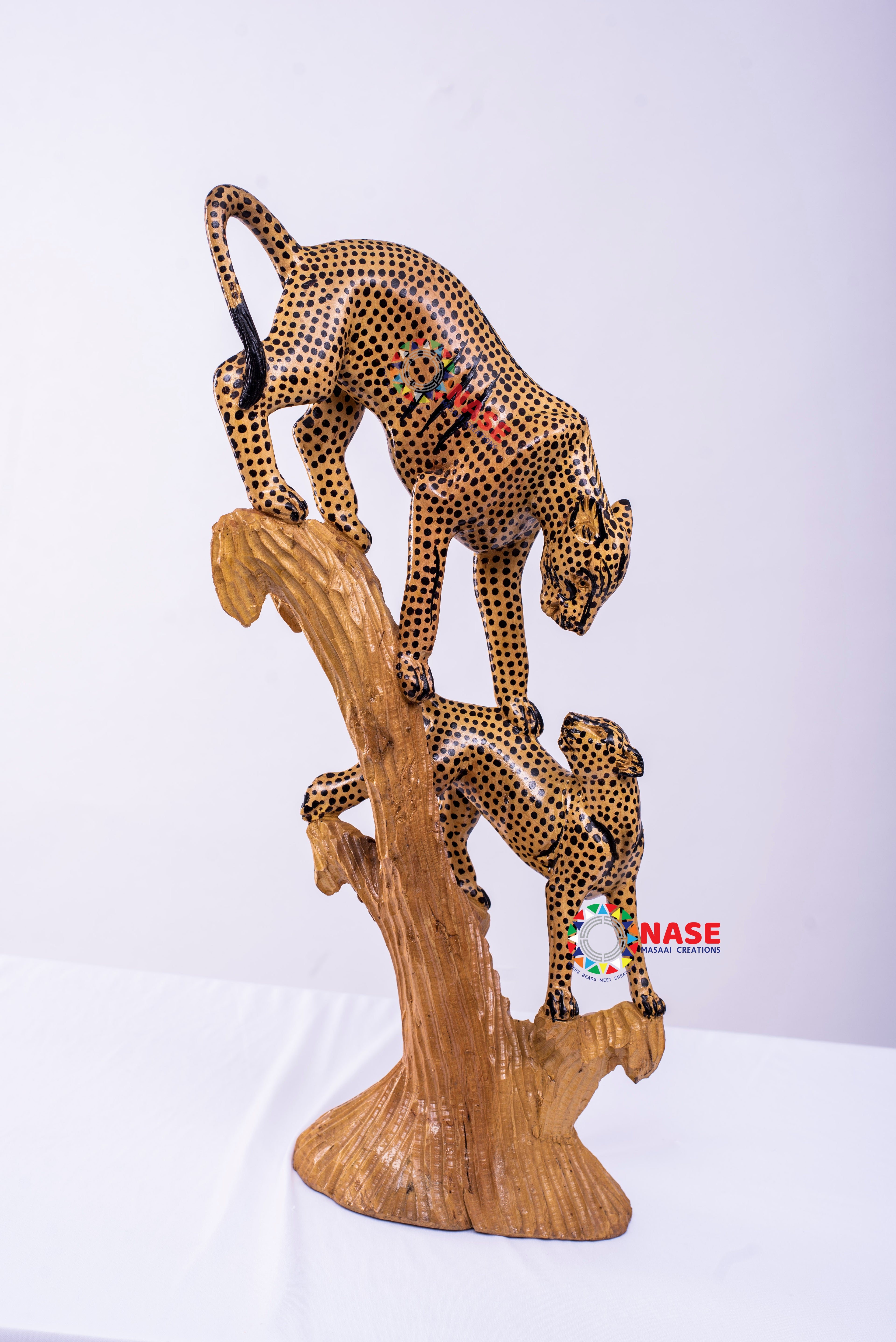 MOUNTING CHEETARS WOOD CARVING SCULPTURES