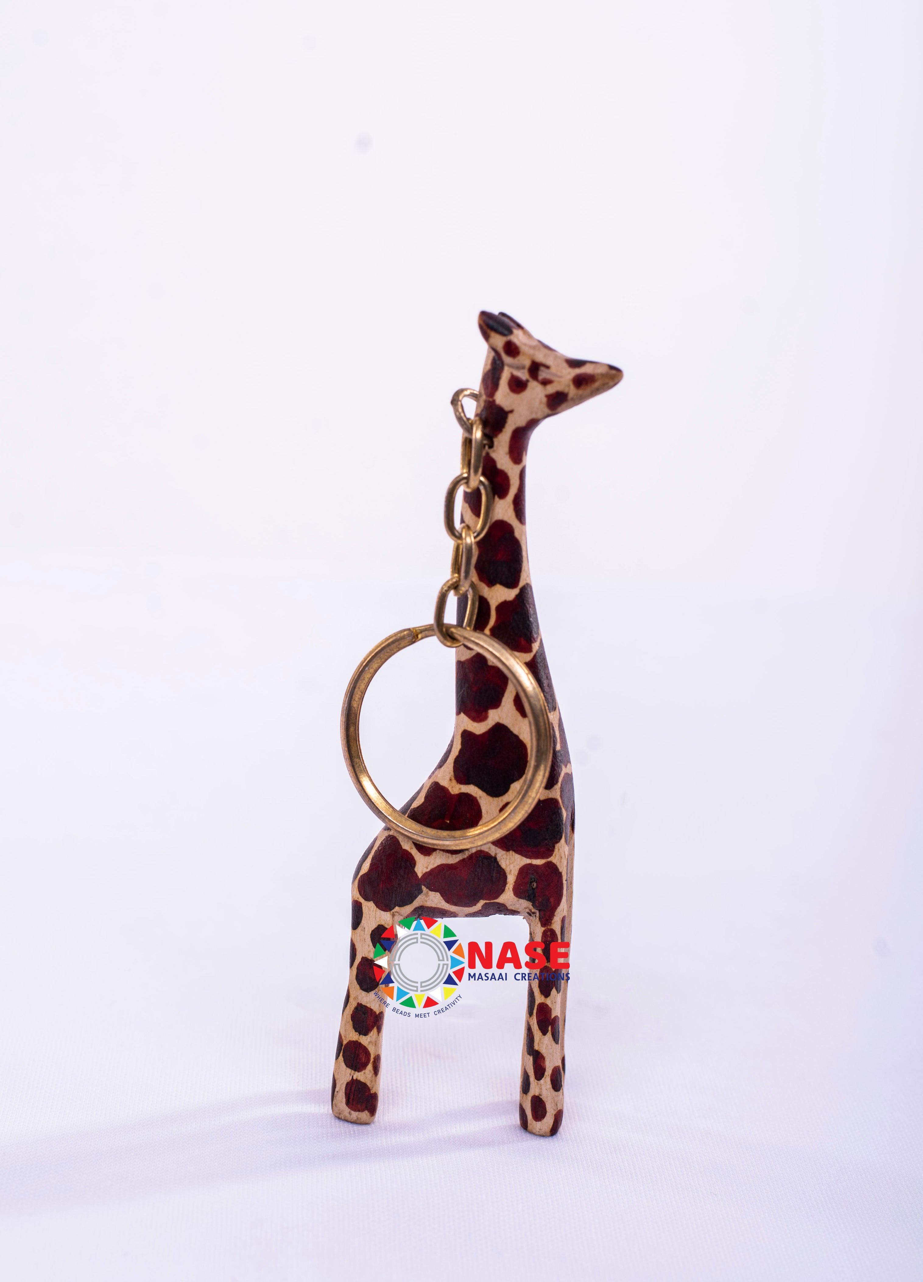WOODEN GIRAFFE KEY HOLDER